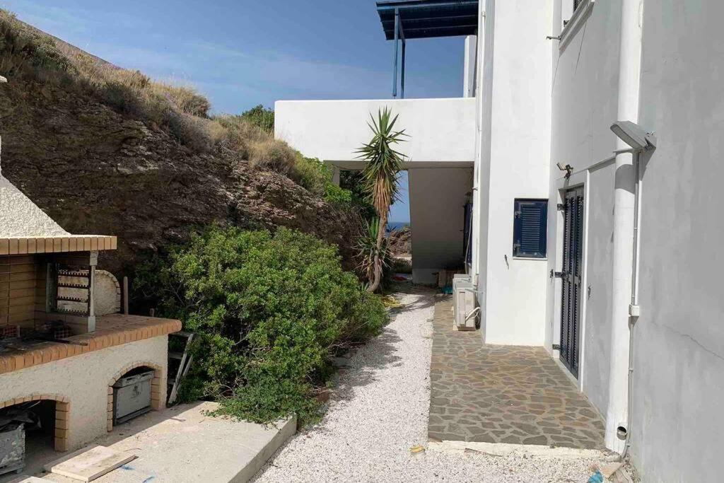 Beach House With A View Vromopousi Exterior photo